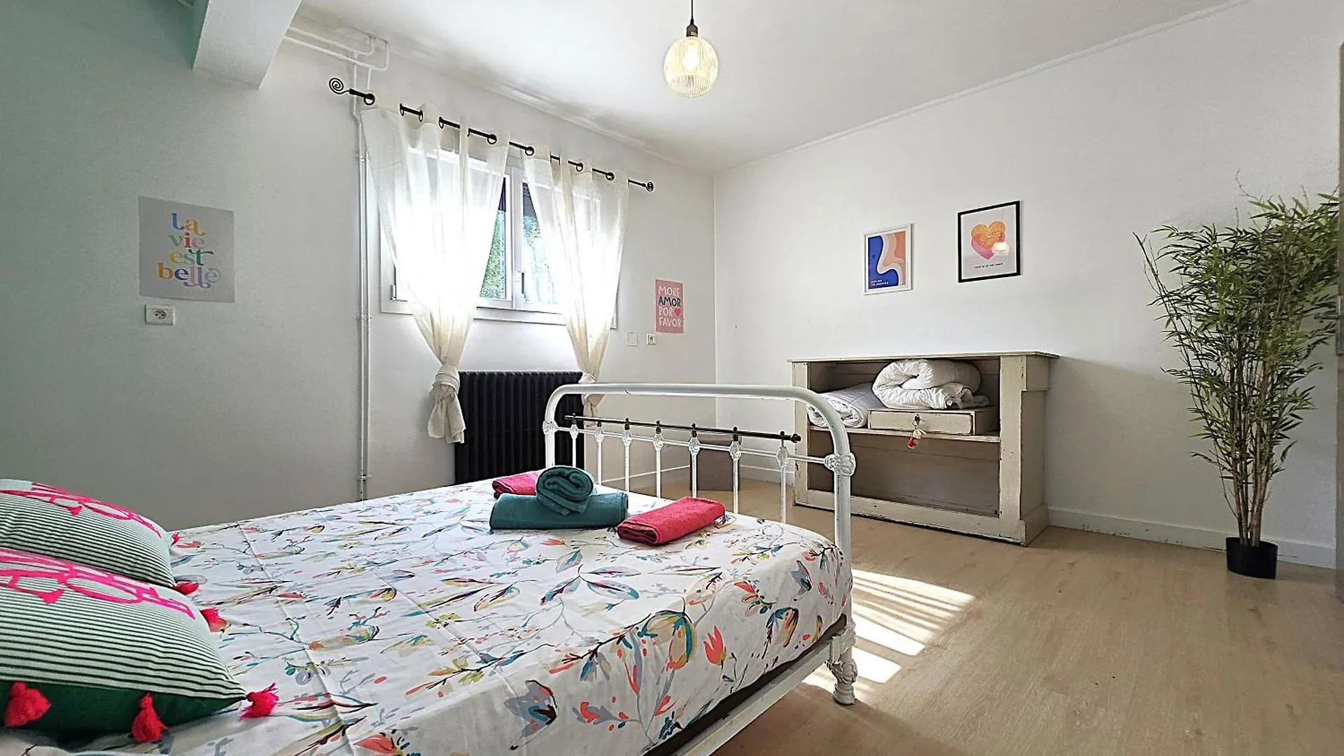מונטובן Belle Villa Au Bord Du Canal - Piscine, Jardin Et Bois -14 Personnes - 6 Chambres - 5 Minutes De La Gare - Terrasses Et Pergola - Parking Gratuit